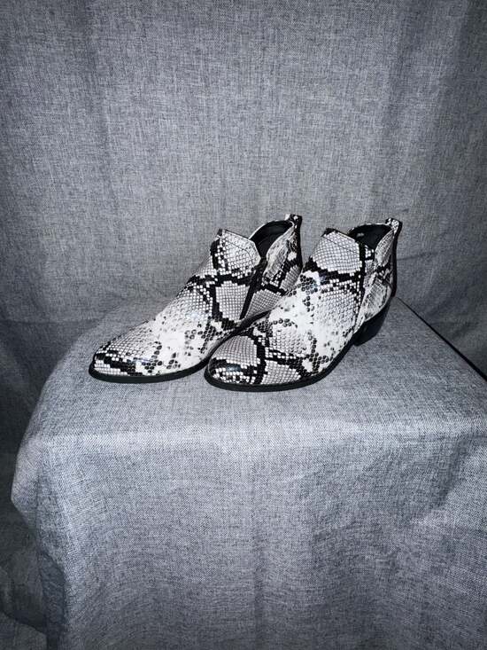 Lucky Brand Shoes - Lucky Brand Women's Basel Black / White Snake Low Cut Ankle Booties - .com,